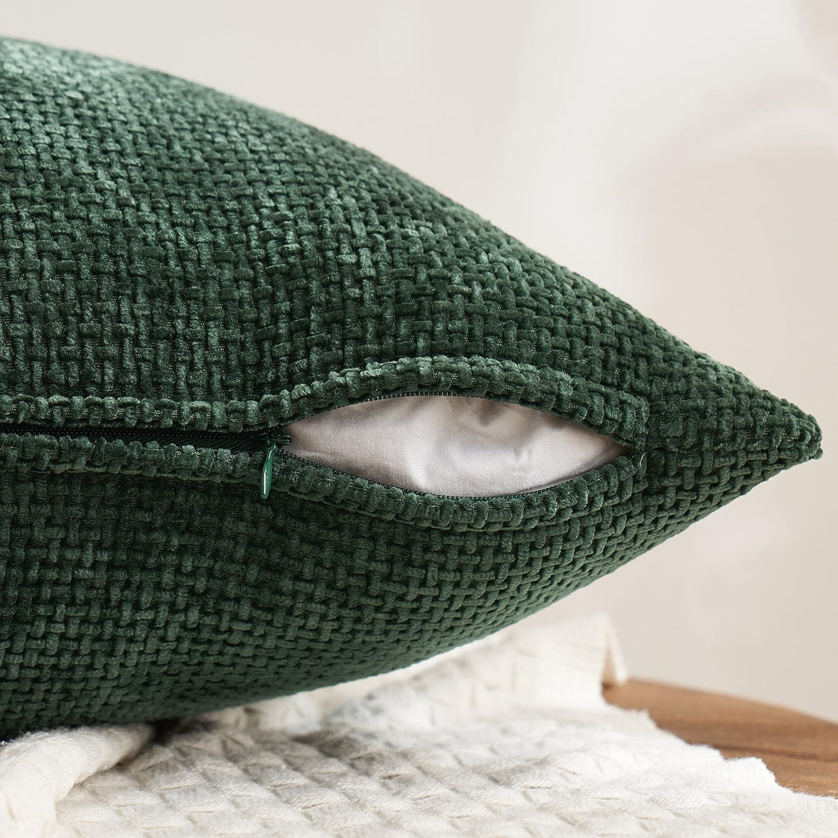 MIULEE Pack of 4 Christmas Couch Throw Pillow Covers 18x18 Inch Green Soft Decorative Chenille Pillow Covers Farmhouse Accent Cushion Covers for Boho Home Decor Sofa Bedroom Living Room