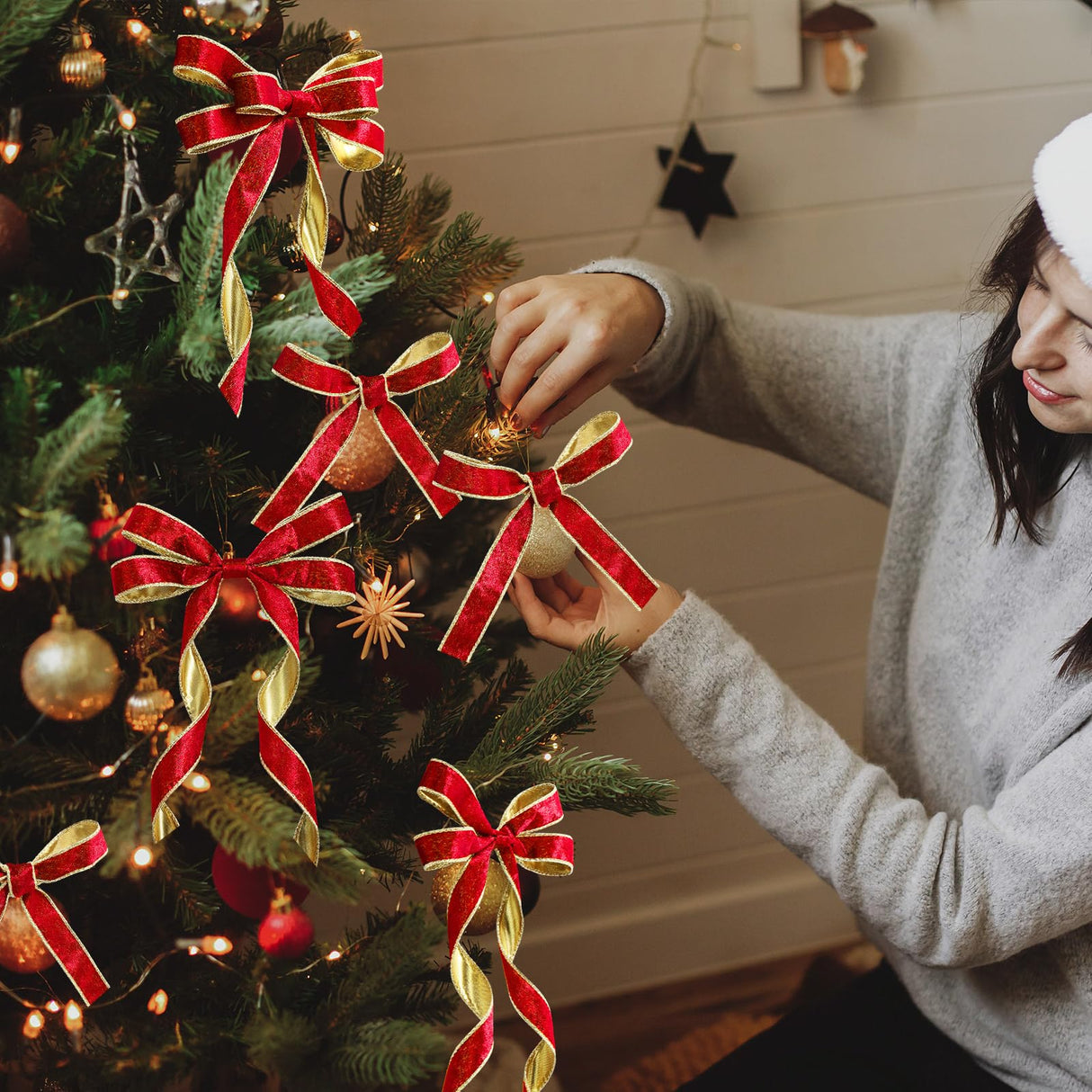 Yungyan Velvet Ribbons with Gold Edge Felt Ribbon Gift Bow Wrapping Ribbon Waterproof for Handmade, Home Decor, Gift Wrapping, Wreath DIY Crafts, Christmas Tree(Red Gold,1 Inch X 60 Yards)