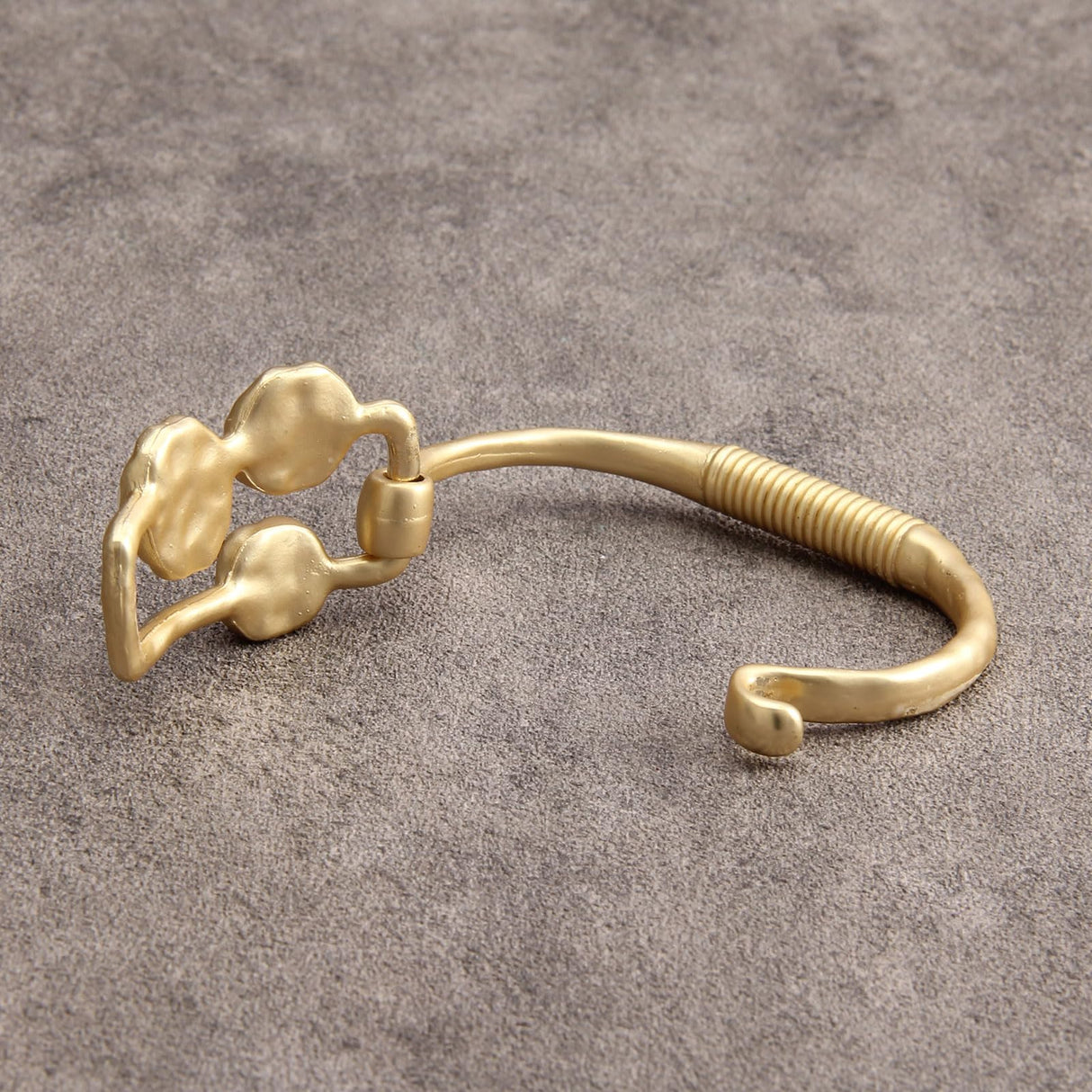 joymiao Gold Bracelet for Women Trendy Chunky Thick Gold Bangles Bracelet