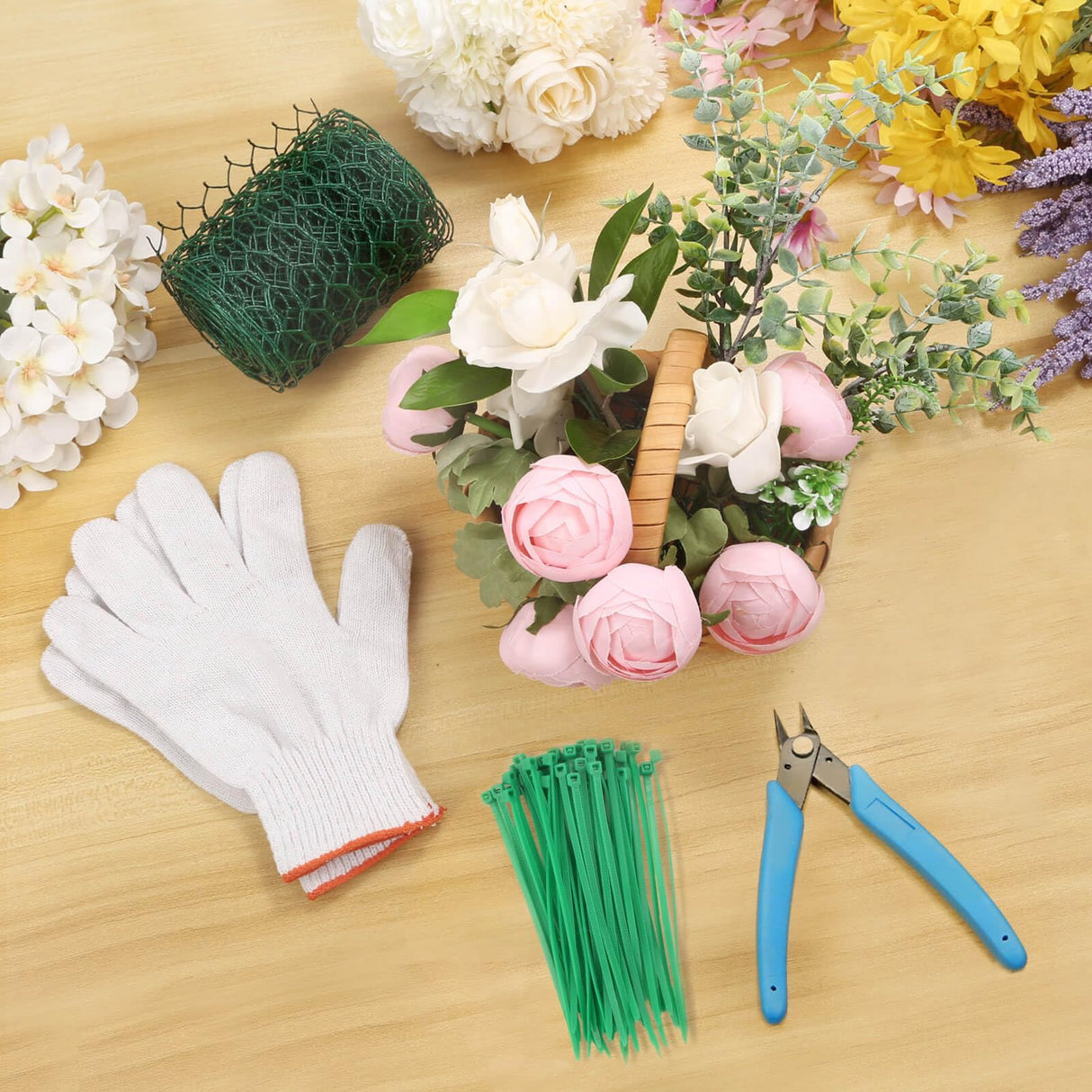 ROADPLUM 4 × 236 in Floral Wire Netting, Green Chicken Wire for Floral Arrangements, Galvanized Coated Chicken Mesh Netting with Plier & Plant Ties for Floral Supplies | Garden Fencing | DIY Craft
