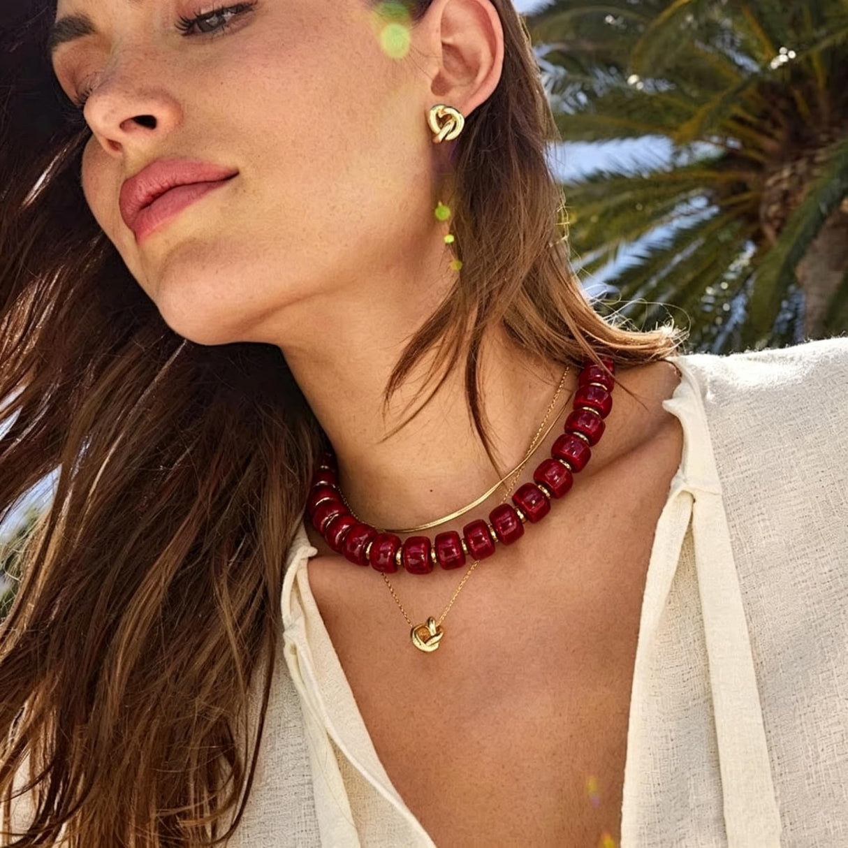 Zhuozatrfa Chunky Beaded Choker Necklace Handmade Wine Red Resin Beads Necklace Unique Statement Chunky Necklaces Trendy Jewelry