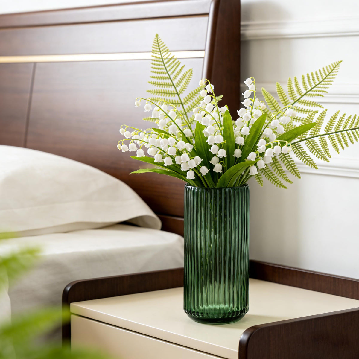 TIMEFOTO Flower Vase 7.5 inch Green Thickened Glass Vase for Bookshelf,Dinner Table,Indoor Office Desktop,Meeting Room,Bathroom,Countertop,Home Christmas Day Decoration