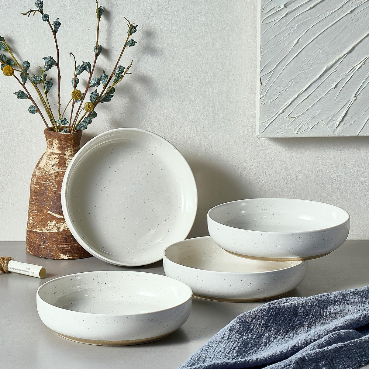 Gencywe 8.3" Pasta Bowls Set of 4, 34 oz Ceramic Salad Bowls, White Serving Plate, Wide and Shallow Bowl for for Fruits, Noodle, Dinner, Housewarming Wedding Christmas Dishwasher and Microwave Safe