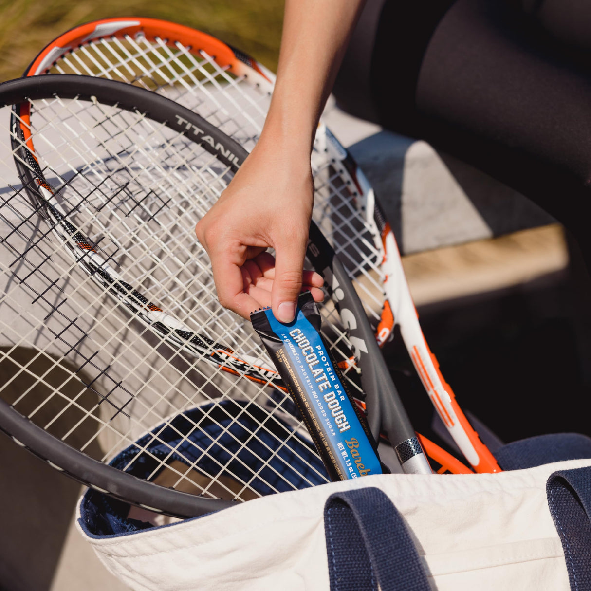 Barebells Protein Bars Chocolate Dough - 12 Count, 20g High Protein Treats - Chocolate Nutrition Bar with 1g Total Sugars - On-The-Go Breakfast or Post-Workout Snack