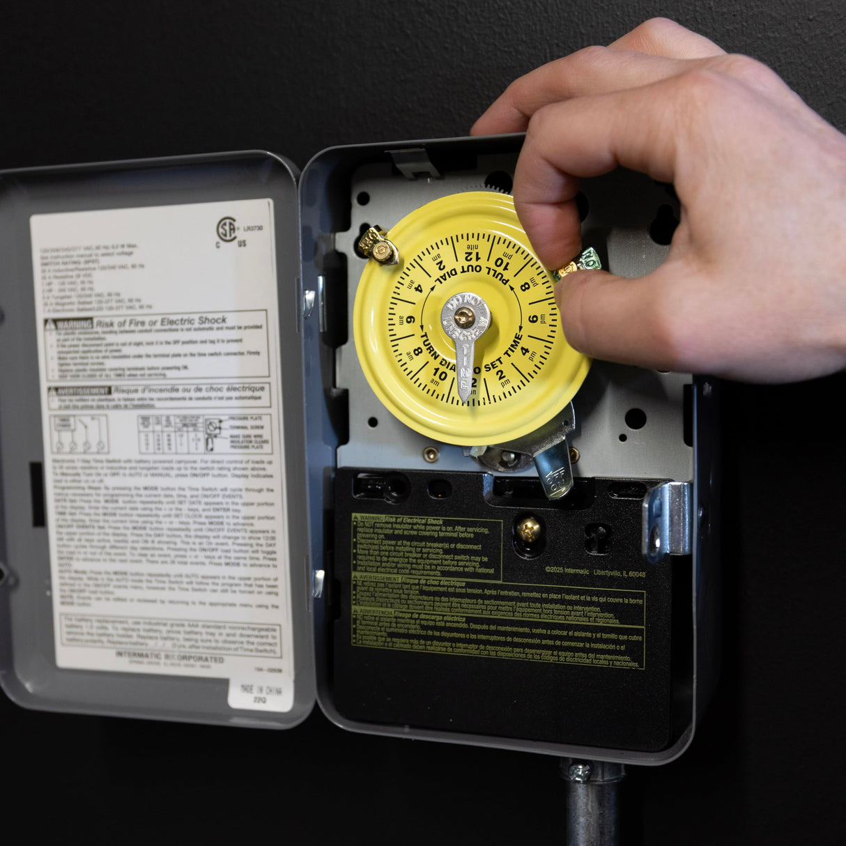 Intermatic T104 24-Hour Mechanical Timer Switch - 208–277 VAC, DPST, Indoor Metal Enclosure, Heavy-Duty, Manual Override, 40 Amp - Ideal for Lights, Pumps, Fans, and HVAC Systems
