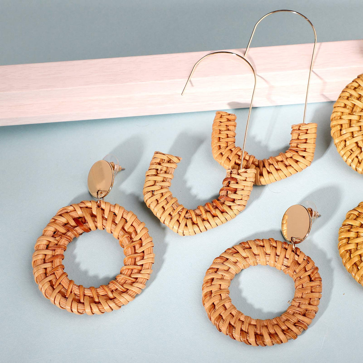 FIFATA 18 Pairs Vacation Statement Earrings for Women Straw Rattan Earrings Acrylic Resin Hoop Drop Dangle Earrings Set Hypoallergenic for Sensitive Ears