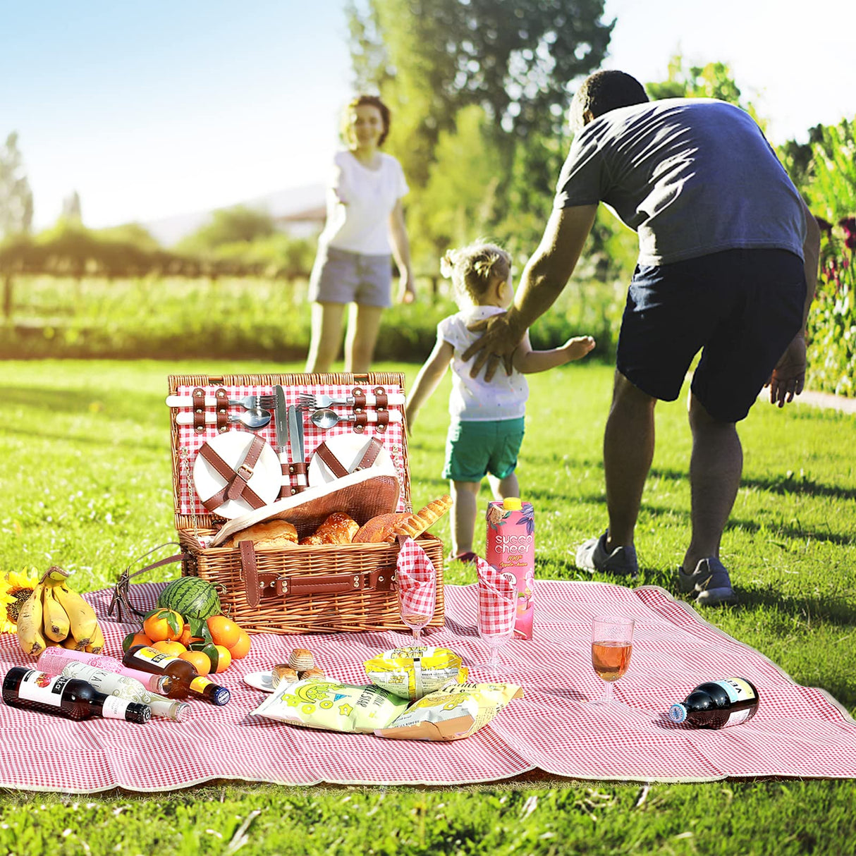 HYBDAMAI Picnic Basket for 4 Persons with Waterproof Picnic Blanket and Insulated Cooler, Large Wicker Picnic Basket for Camping, Outdoors, Valentine's Day, Christmas, Birthday, Wedding Gift