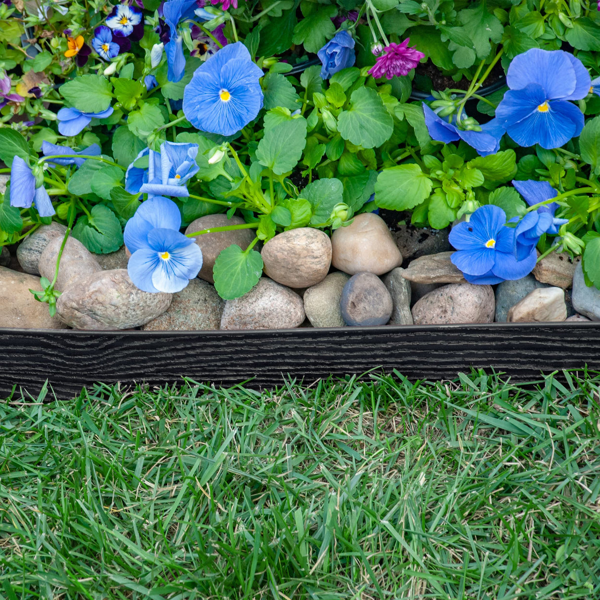 EasyFlex Tall Wall No-Dig Landscape Edging with Anchoring Spikes, 2.5 in. Tall Straight Top Plastic Garden Border with Woodgrain Texture, 40 Foot Kit, Black (3220E-40C)