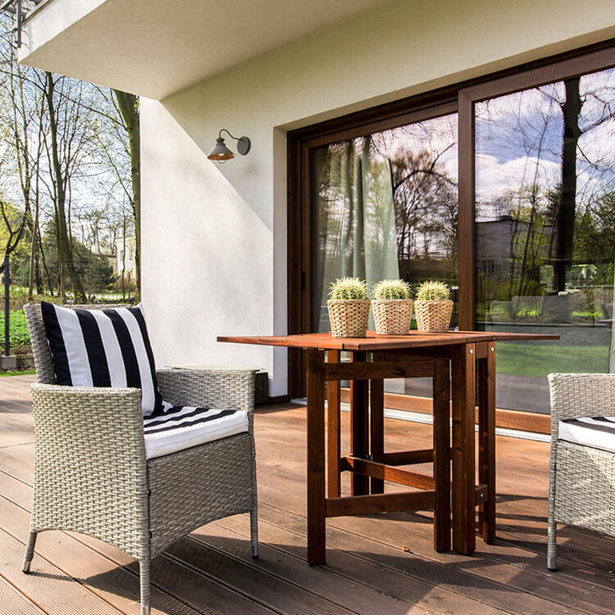 Windex Outdoor Window and Glass Cleaner for Hose Ammonia Free, Concentrated Formula for Deep Outdoor Clean, Patio Cleaner, Compatible With All Hoses, 32 Fl Oz (Pack of 2)