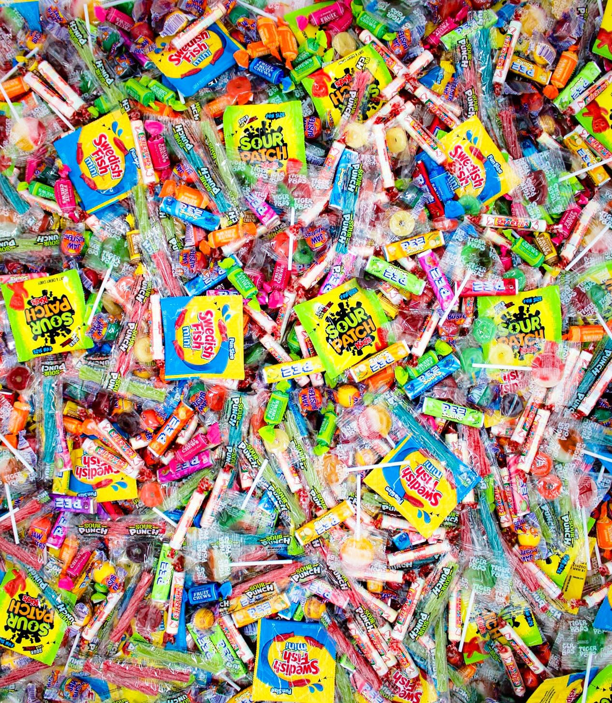 Bulk Candy Variety Pack - 6 lb Candy - Candy Bulk Individually Wrapped Candy- Christmas Candies - Holiday Candies - Piñata Filler Stuffers - Pinata Candy Stuffers - Candy Party Favors