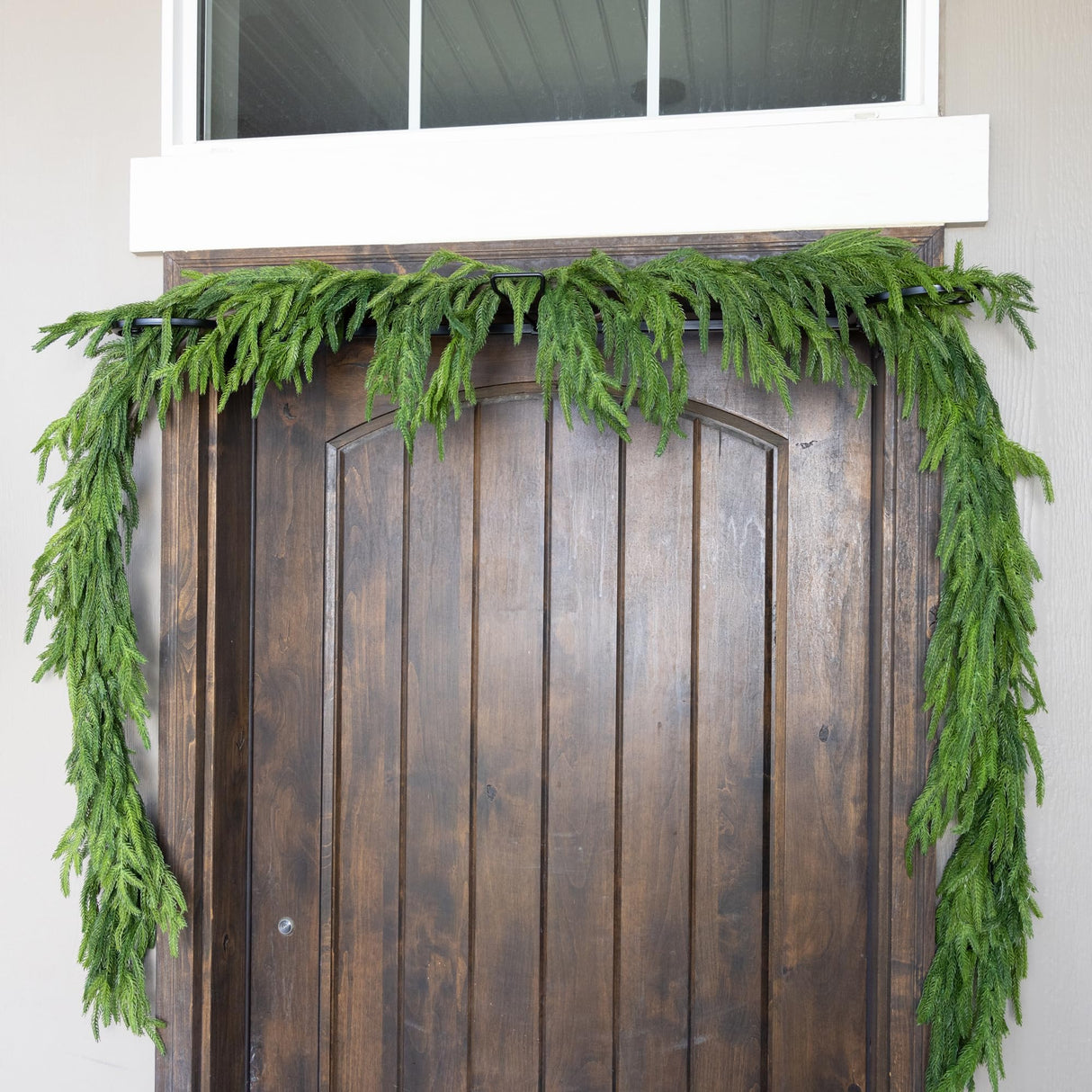 VILLAGE LIGHTING COMPANY [Front Door Garland Hanger] - Adjustable to Different Door Widths | Heavy-Duty Cast Iron | Decorative Christmas and Holiday Decor | No Nails, Screws, or Damage