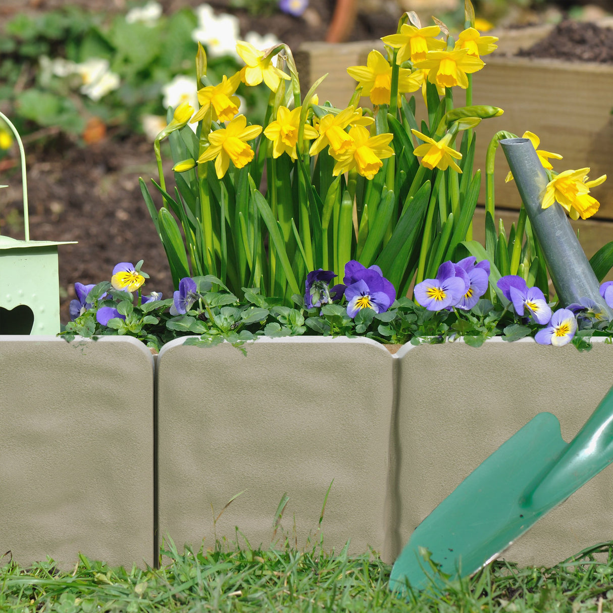 Garden Edging - 10-Piece Outdoor Decorative Flower Bed Border Set for Landscaping - 8-Foot Interlocking Stone Trim with Stakes by Pure Garden (Putty)