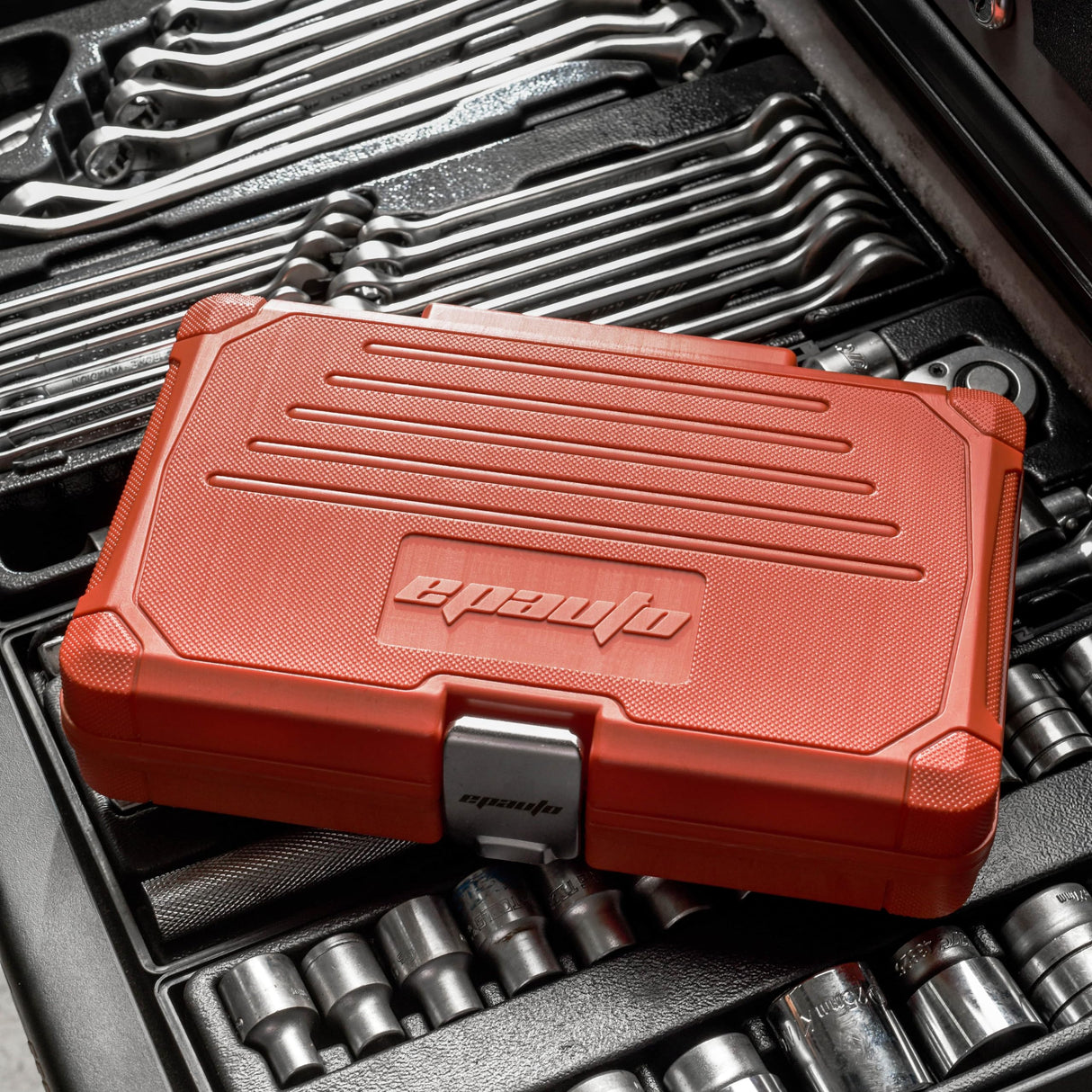 EPAuto 47 Pieces 1/4-Inch and 3/8-Inch Drive Socket Set with 90 Tooth Reversible Ratchet
