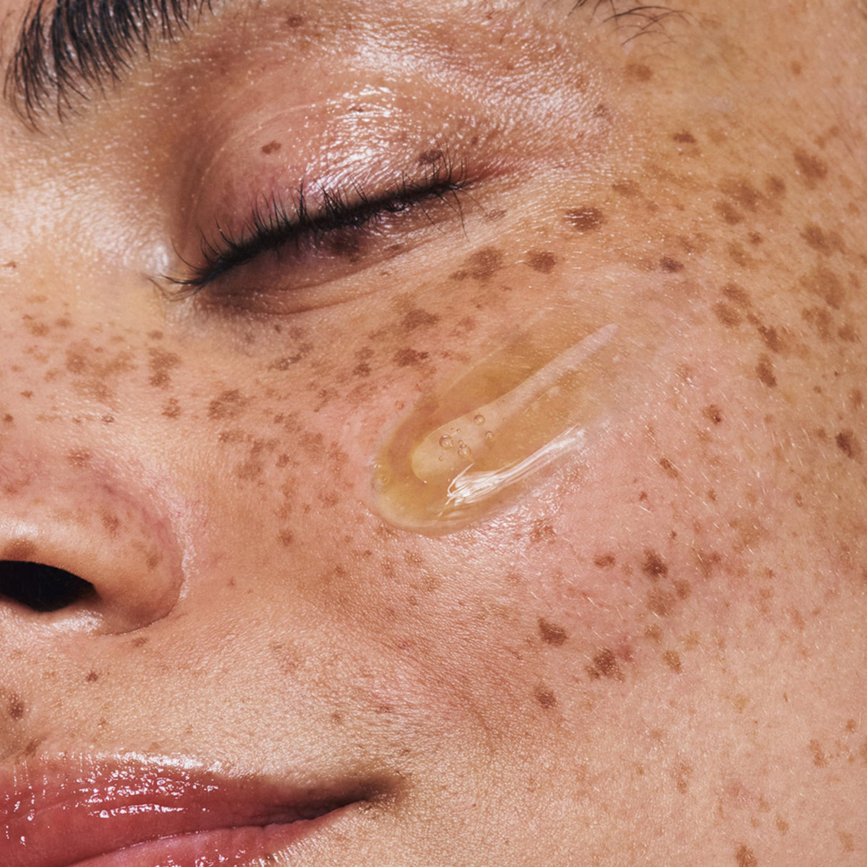 Clarins NEW Double Serum | Anti Aging Face Serum | Visibly Firms, Smoothes, Boosts Radiance, and Refines Pores | 24H Hydration | All Skin Types