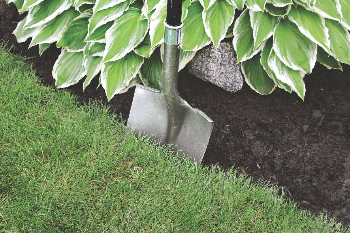 Master Mark Landscape Edging Coil, 40 ft x 4 inch Tall Garden Edging Border for Lawn and Pathways, Terrace Board, Black, 10 Stakes