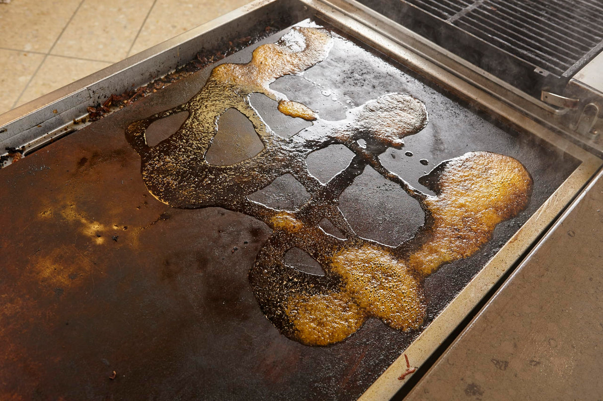 3M Scotch-Brite Griddle Cleaning, Quick Clean System, Heavy Duty, Cleans in 3-5 Minutes, For Baked On Food and Cooking Oils, Use on Hot or Cool Griddle, Orange, (1 System)