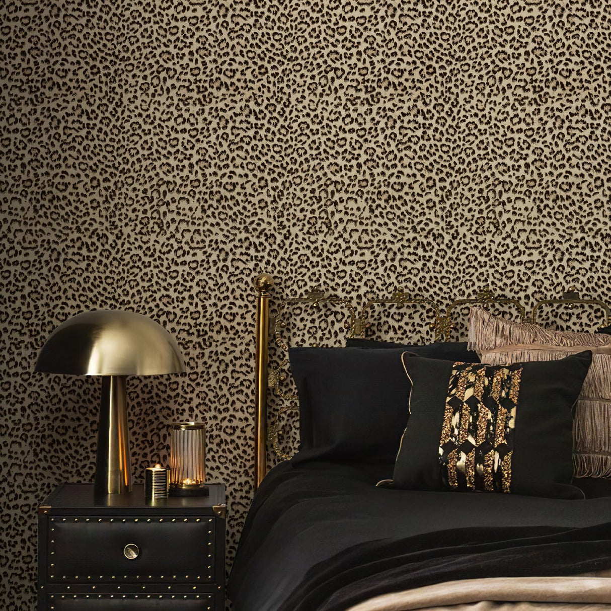 JiffDiff Leopard Print Peel and Stick Wallpaper, Waterproof Removable Self Adhesive Textured Wall Paper, Yellow Unique Funky Cheetah Contact Paper for Bedroom and Bathroom 120"X17.3"(14.4 sq. ft)