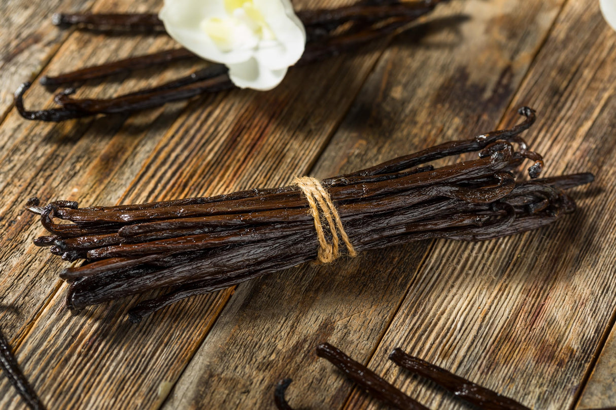 Organic Vanilla Extract - Made with Madagascar Vanilla Beans - 8 fl oz – For Baking, Desserts, Home Cooking and Chefs