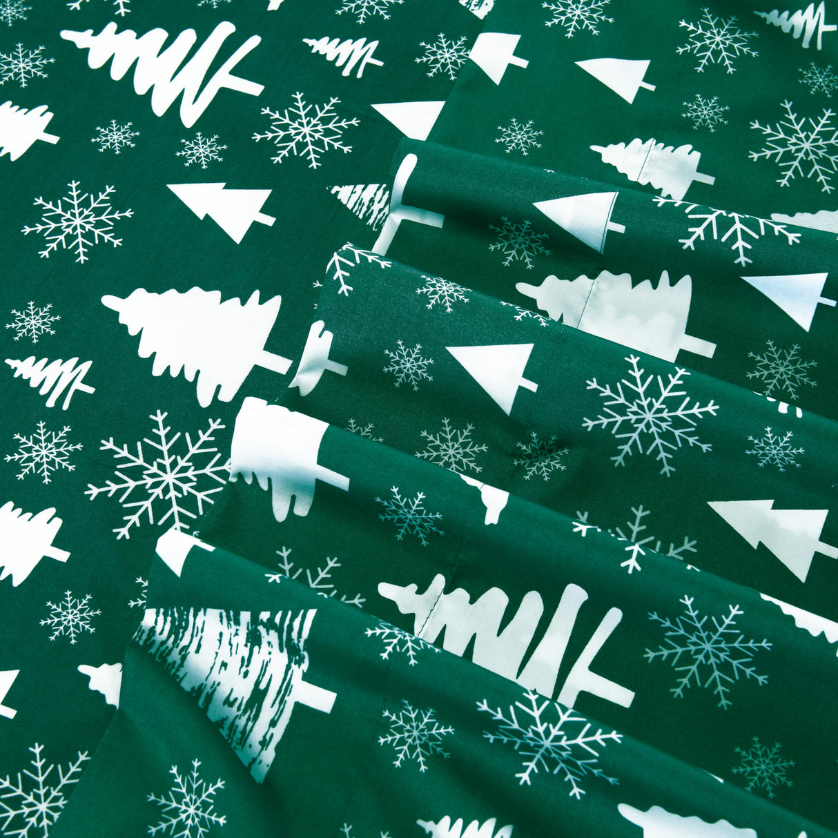 Elegant Comfort Luxury Soft Bed Sheets Holiday Pattern 1500 Premium Hotel Quality Microfiber - Softness Wrinkle and Fade Resistant (6-Piece) Bedding Set, Queen, Hunter Green Christmas Tree