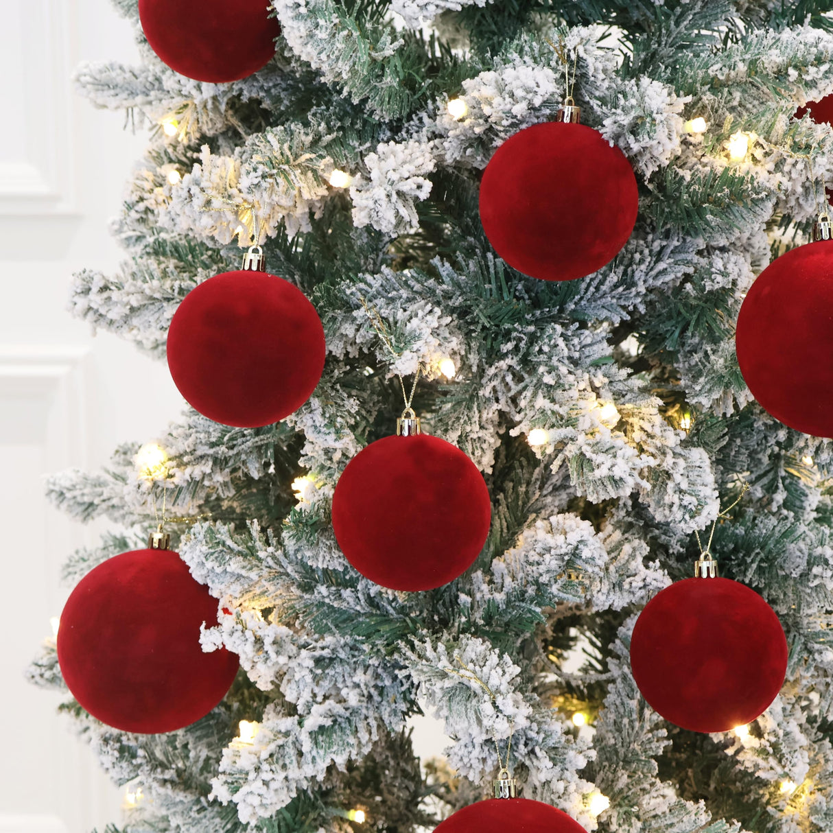 Senjie 3.15inch Christmas Tree Ornaments Velvet Balls,18PCS Flocked Decoration Balls Ornaments Sets for Christmas 2025 Red