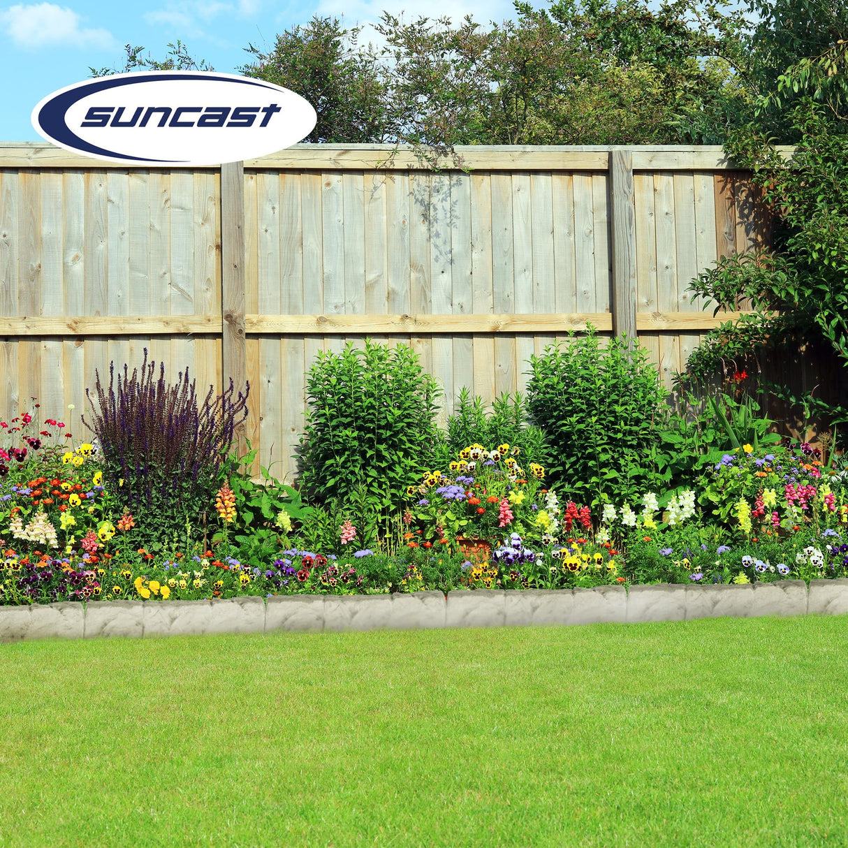 Suncast Interlocking Border Edging - Stone -Like Poly Construction for Garden, Lawn, and Landscape Edging - Water Resistant Border for Containing Trees, Flower Beds and Walkways - Light Taupe, 20