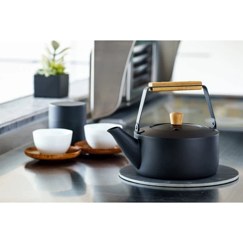 Miyazaki Seisakusho CHA-11 Tea Kettle, Small, 0.4 gal (1.5 L), Induction Compatible, Black Kettle