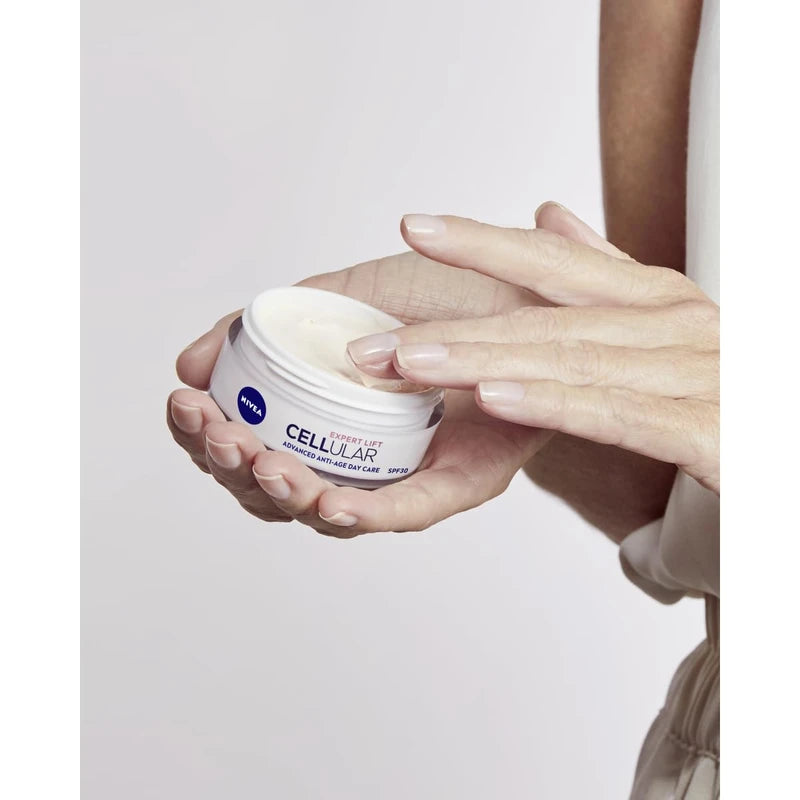 NIVEA Cellular Expert Lift Anti Folding Cream Set for Day and Night SPF 30, 2 x 50 ml, Pack of 2