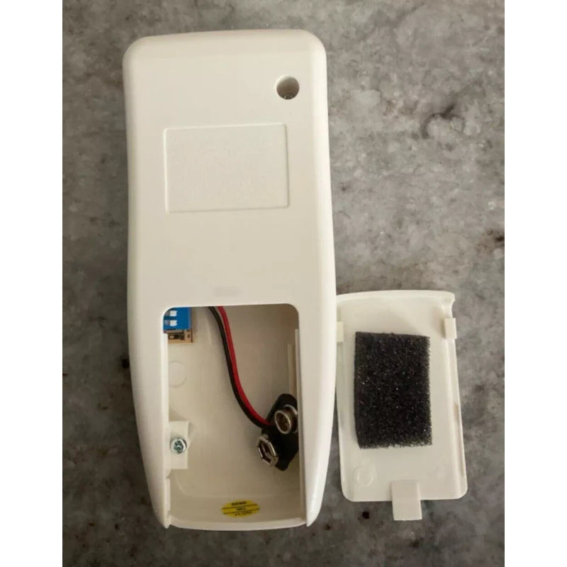 Kichler 337001WH Fan Ceiling Universal Remote Control wi/ Cradle & Battery New