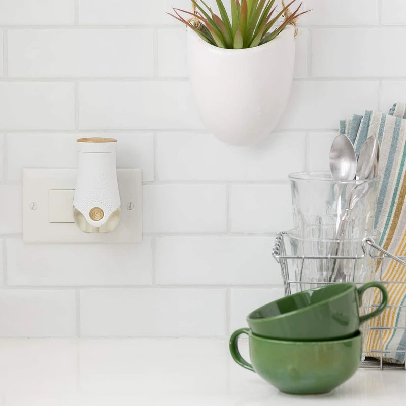 Glade Plug in Air Freshener Refill, Electric Scented Oil Room Air Freshener, Sandalwood & Jasmine, Duo Pack (2 x 20 ml)